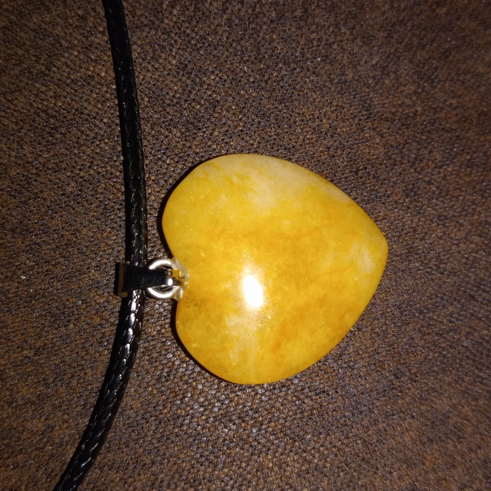 Heart ♥ shaped pendant necklace